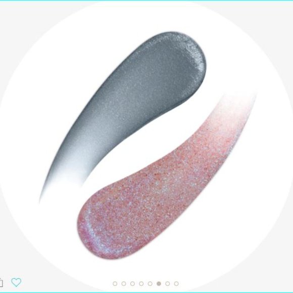 Light Gleam Primer & Topper Liquid Eyeshadow | REFRACT | Becca Cosmetics - Picture 3 of 5